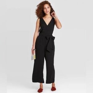 EUC A New Day Sleeveless Black Cropped Jumpsuit w/ pockets, size L